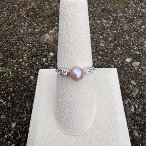 Vantel Pearls Ring. NWT.  Pink Pearl. .925 silver